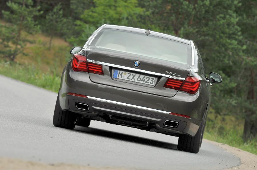 BMW 750iL 2013 года  (фото 52 из 96)
